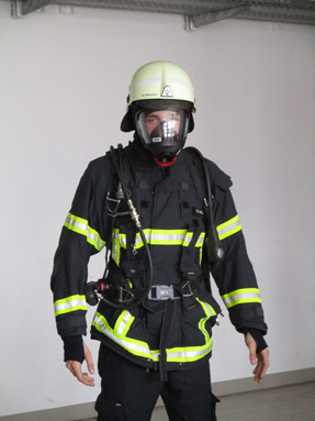 Feuerwehrmann in Schutzkleidung
